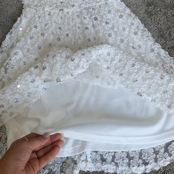 Delia’s strapless white sequins dress! - Picture 3 of 4